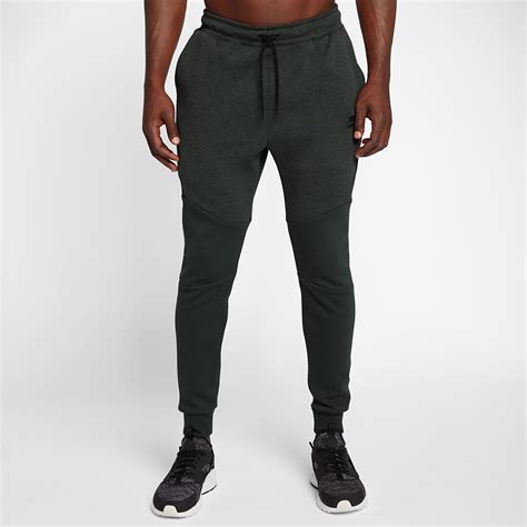 nike tech tasje|nike tech fleece joggers.